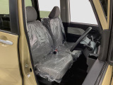 【運転席・助手席】内装ルームクリーニング済みです。しっかり綺麗にしていますので、是非、お確かめください。車に自信があるからこそ、是非一度ご来店頂き内外装も見てもらえると幸いです。
