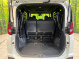 普段のお買い物や通勤、送迎等に十分な荷室スペースを確保しております。セカンドシートを倒すと、大きな荷物の積載も可能です♪