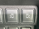 【両側パワースライドドア】スマートキーや運転席のスイッチで後席両側スライドドアの開閉が可能♪電動だから力を入れてドアを開ける必要が無く、小さなお子様でも簡単に開け閉めでき快適です♪