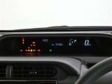 視認性の良いスピードメーターですね。夜も見やすく表示されますので運転が楽しくなります。