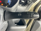 【オートライト(AUTO)】外の明るさをシステムが感知して、自動でヘッドライトが点灯します!ヘッドライトをつけ忘れを防ぐ便利機能です。