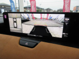 360&deg;ビューモニターを搭載しています。パーキングセンサーと合せてお使いいただくことで、安全、安心にお車の取り回しを行っていただけます。