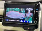 【バックカメラ】駐車時に後方がリアルタイム映像で確認できます。大型商業施設や立体駐車場での駐車時や、夜間のバック時に大活躍!運転スキルに関わらず、今や必須となった装備のひとつです!