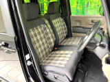 運転席シート廻りは使用感も少なく、良好な状態となっています。丁寧に使われていたことがよくわかりますね。