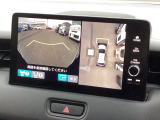 ★マルチビューカメラシステム★ギヤをRに入れるとナビの画面には上空から見下ろし感覚の映像がドライバーをアシスト★