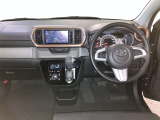 見通しのよいすっきりとした視界で、誰でも運転しやすいです。運転のしやすさは疲れにくさにも繋がりますよ♪
