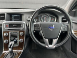 V60クロスカントリー D4 SE ディーゼル 4WD 本革シート