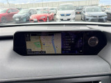 UX 300e バージョンL 禁煙車 マークレビンソンサウンド