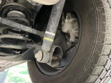 お車を安心してお乗りいただく為には、足回りの定期点検が欠かせません。サービスサポート(有償保証)では無料点検もご提供しており、安心のカーライフをお過ごしいただけるサポート体制が整っています。