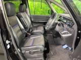 運転席シート廻りは使用感も少なく、良好な状態となっています。丁寧に使われていたことがよくわかりますね。