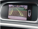お車選びをお楽しみ頂けるよう、在庫車の展示スペースを十分に確保しております。