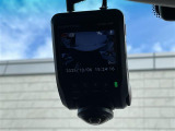 【ドライブレコーダー】映像・音声などの運転中の記録を残します。事故などを起こした起こされた時の証拠になりえますので、もしも時でも安心ですね。