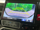 【バックカメラ】駐車時に後方がリアルタイム映像で確認できます。大型商業施設や立体駐車場での駐車時や、夜間のバック時に大活躍!運転スキルに関わらず、今や必須となった装備のひとつです!