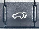 【パワーバックドア】荷物を抱えた状態でもリアゲートの開閉が可能です!お買い物時やアウトドアの際に役立ちますね。