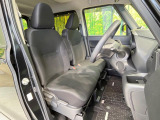 運転席シート廻りは使用感も少なく、良好な状態となっています。丁寧に使われていたことがよくわかりますね。