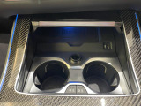 安心のBMW認定中古車は100項目の箇所を徹底的にチェック致します。機械的な箇所や電気系、コンピューターなどをご納車前に点検し、交換基準に達した部品は全て新品に修理返品した後にご納車致します。