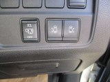 両側オートスライドドアなので、小さなおこさまやご年配の方でも楽に乗り降りできますよ!運転席からでもスイッチひとつで開閉できるので、便利ですよ★