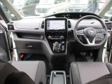 セレナ 1.2 e-POWER ハイウェイスターV アーバンクロム 