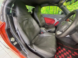 運転席シート廻りは使用感も少なく、良好な状態となっています。丁寧に使われていたことがよくわかりますね。