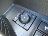駐車時や狭い道でのすれ違い時に気を使うミラー。電動格納式ドアミラーはそんな時に便利です。