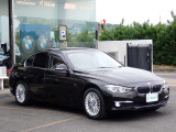 BMW在庫保有台数常時100台以上!ご来店の際はBMW本店(厚木市下荻野140-1)にご来店ください!弊社自慢の全天候型ショールーム!BMW在庫保有台数常時100台以上ございます!