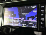 純正ナビを装備。タッチパネル式で使いやすく、お出かけもラクラクです。
