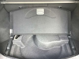 トランクスペースもご覧のとおりそれなりにお荷物乗せることができます。日常の生活はもちろんの事、アウトドアにもぴったりですね☆