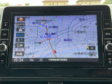 純正ナビゲーションがあなたをしっかり目的地までサポートします。スマホのナビとは自車位置精度が違います。純正ナビなら保証も対象で安心です。