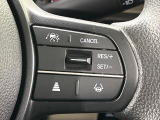 【車線維持支援システム】高速道路走行時、車線からはみ出しそうな時にステアリングを制御。より安心・安全な運転をサポートしてくれます!