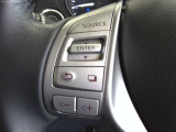 ステアリングスイッチ付!運転中も目線を動かす事無く音量等の操作可能!