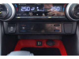 フロントシートンは、シートベンチレーション付きです。シートと密着部分の空気を換気して蒸れを防いでくれるので、暑い時期も快適に過ごせます♪一度使ったら手放せません!ヒーターも付いてます♪