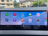 【アップルカープレイ】iPhoneがBMW車両とワイヤレスで接続されます。Apple CarPlayでは、オーディオストリーミングやメッセージングアプリがディスプレイに表示されます。