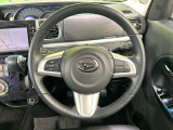 【純正革巻きステアリング】上質な革を使用することで、手にしっかり馴染みとても運転しやすいハンドルです♪