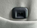後部座席用USB充電ポートも付いています。