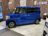 ドア幅も広く、乗り降りしやすいです!!左右見やすく運転しやすいです!!