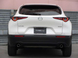 CX-30のエクステリアデザインは、明確なラインを使わず、面の動きのみで表現。アートとしての美しさと生命感を感じさせるデザインを創生しています