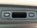 【パワーバックドア】スマートキーや運転席のボタンを押すだけでリアゲートが自動で開閉します!荷物を持っている時や、高い位置にあるバックドアを閉める際に便利な機能です♪