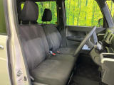 運転席シート廻りは使用感も少なく、良好な状態となっています。丁寧に使われていたことがよくわかりますね。
