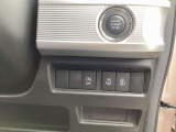両側電動スライドドアは、運転席からも操作可能で便利