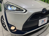 【LEDヘッドライト】悪天候や夜間走行時も良好な視界を確保し安心して運転できる高輝度LEDヘッドライトを装備!点灯速度が早く、消費電力も抑えられています。