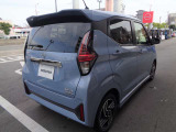 小さく回れて、運転席からの視界が左右に広く隅々まではっきりと見渡せます!クルマの前端も把握しやすく安心ですよ!アラウンドビューモニターで車庫入れや狭い路地なども角が見えて運転しやすいですね!