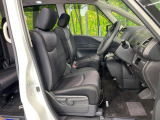 運転席シート廻りは使用感も少なく、良好な状態となっています。丁寧に使われていたことがよくわかりますね。
