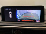 車庫入れやショッピングでの狭い駐車場への駐車でのバックが苦手な方でも全周囲カメラとバックカメラにガイドラインが付いているので安心してお好きな所へお出かけして下さい♪