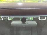 【アイサイトVer2】前方の車両等を検知し、衝突しそうな時は警報で注意を促し、ブレーキを踏む力をサポート。ブレーキを踏めなかった場合は衝突被害軽減ブレーキが作動、衝突回避をサポートします。