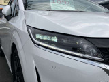 LEDヘッドランプで、暗い夜道も明るく照らします。そのうえ省電力です。