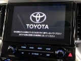 【9インチ ディスプレイオーディオ】大画面ディスプレイへお持ちのスマートフォンと連携して、ナビやbluetoothでの音楽再生が可能です♪デザインはもちろん操作性も良好!別途ナビ機能の取付可能です♪