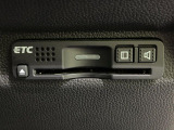 【ETC】高速道路の料金所をストレスなく通過!話題のスポットやサービスエリアに多い「スマートIC」利用時は必須のアイテムです。当店でセットアップを実施、ご納車当日からすぐにご利用いただけます!