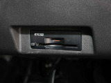 『ETC』 なら高速道路をスイスイと通過!!クルマは料金所をノンストップで通過することができます!