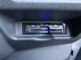 ●仕入れ段階で徹底したチェックを行い、厳しい審査にパスした車だけを展示・販売しています。弊社ではこれをプロチェックと呼び、数十の独自チェック項目に基づき、車の状態を調べ上げています。