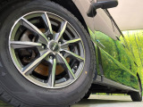 【15インチアルミホイール】外観にマッチしたアルミホイールを装着しております。各種アルミホイールや、スタッドレスタイヤも取扱いしております。是非ご相談ください♪